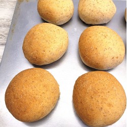 Homemade Wholewheat Hamburger Buns (6 in a pkg.)